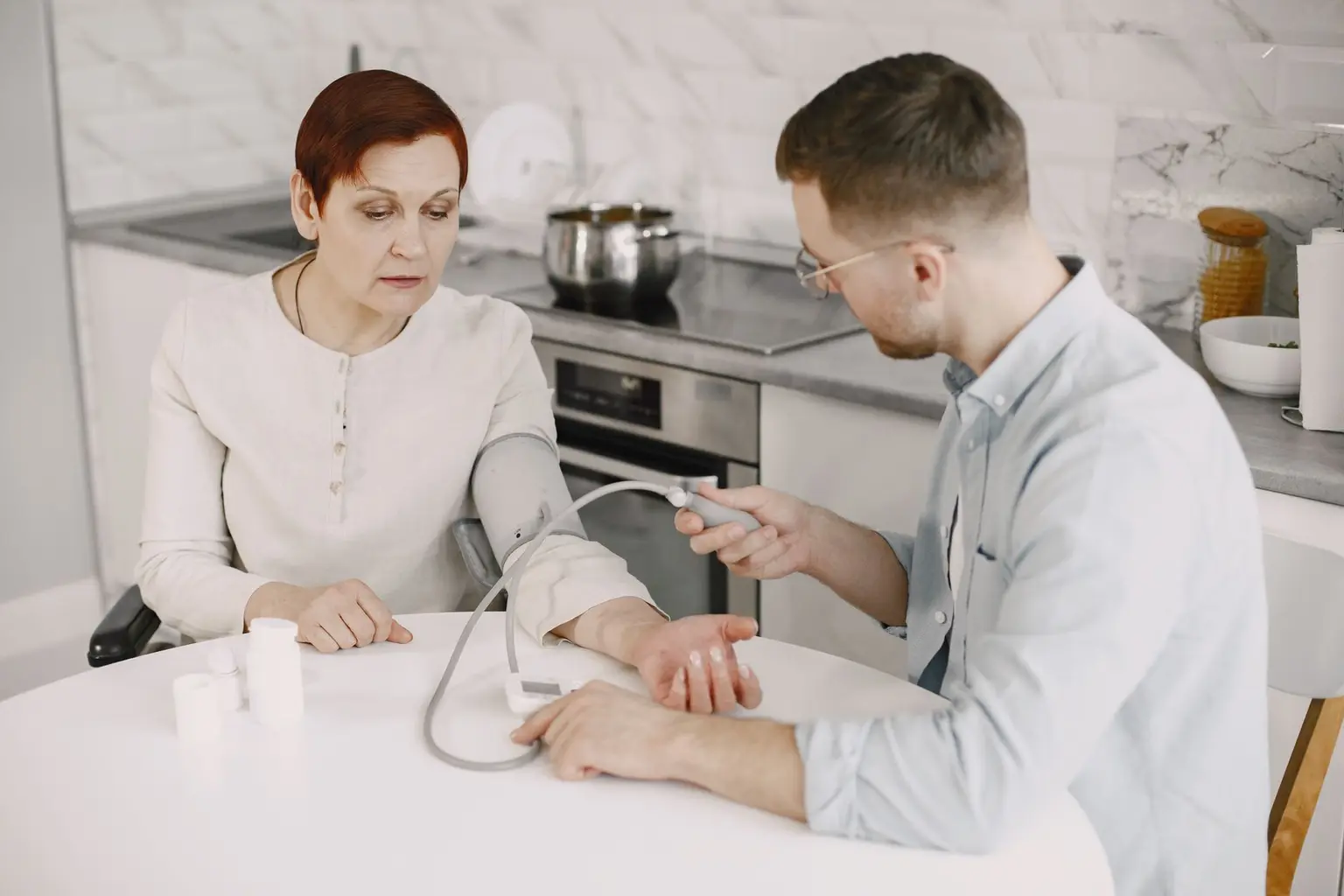 Nadciśnienie a otyłość – jak waga wpływa na ciśnienie tętnicze